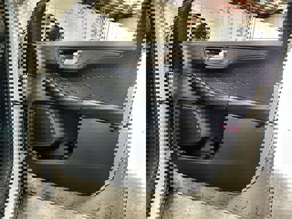 Used 2020 Ford Escape Titanium w/ Titanium Premium Package 2.0 image 38