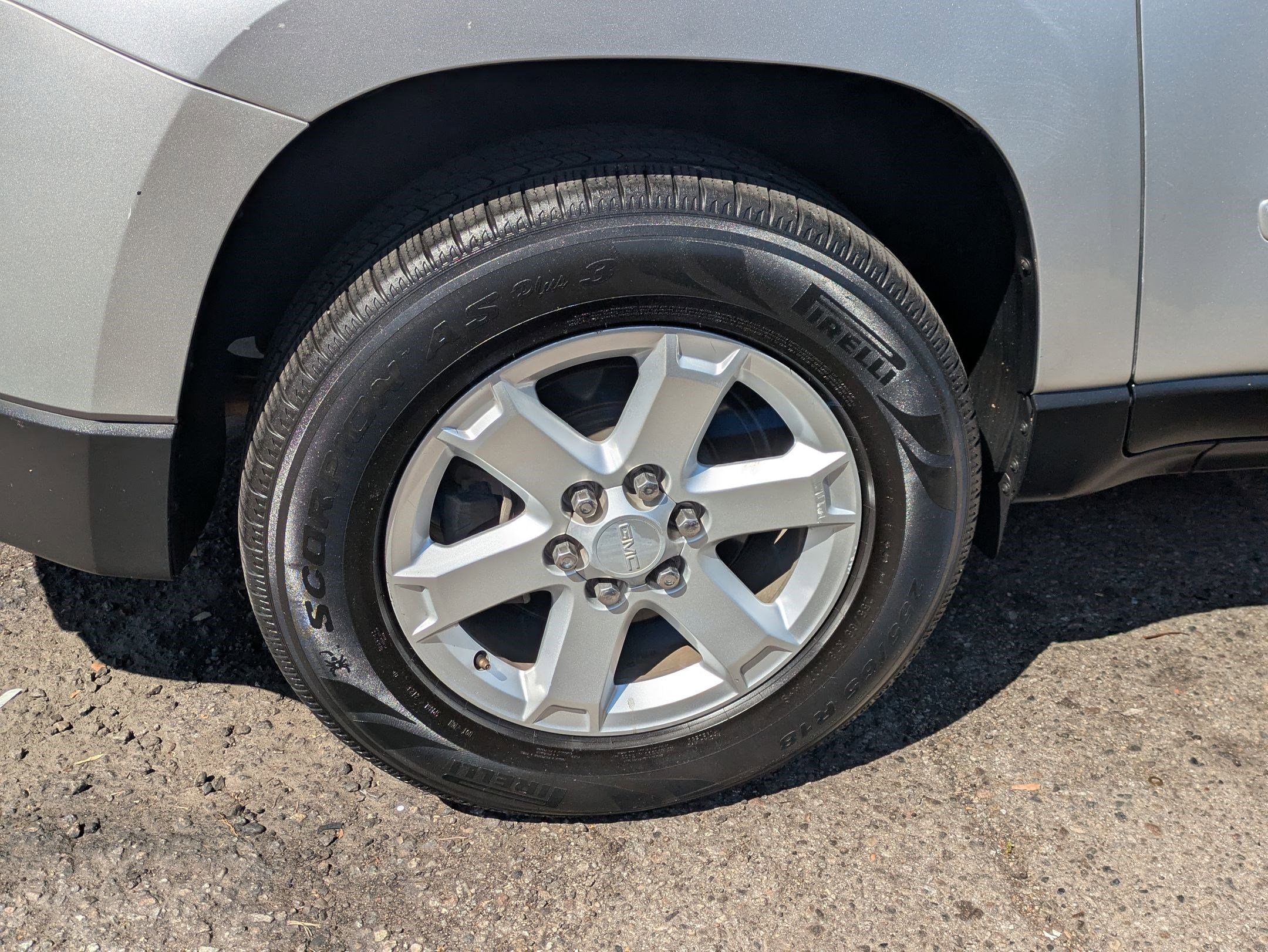 Used 2014 GMC Acadia SLE image 5