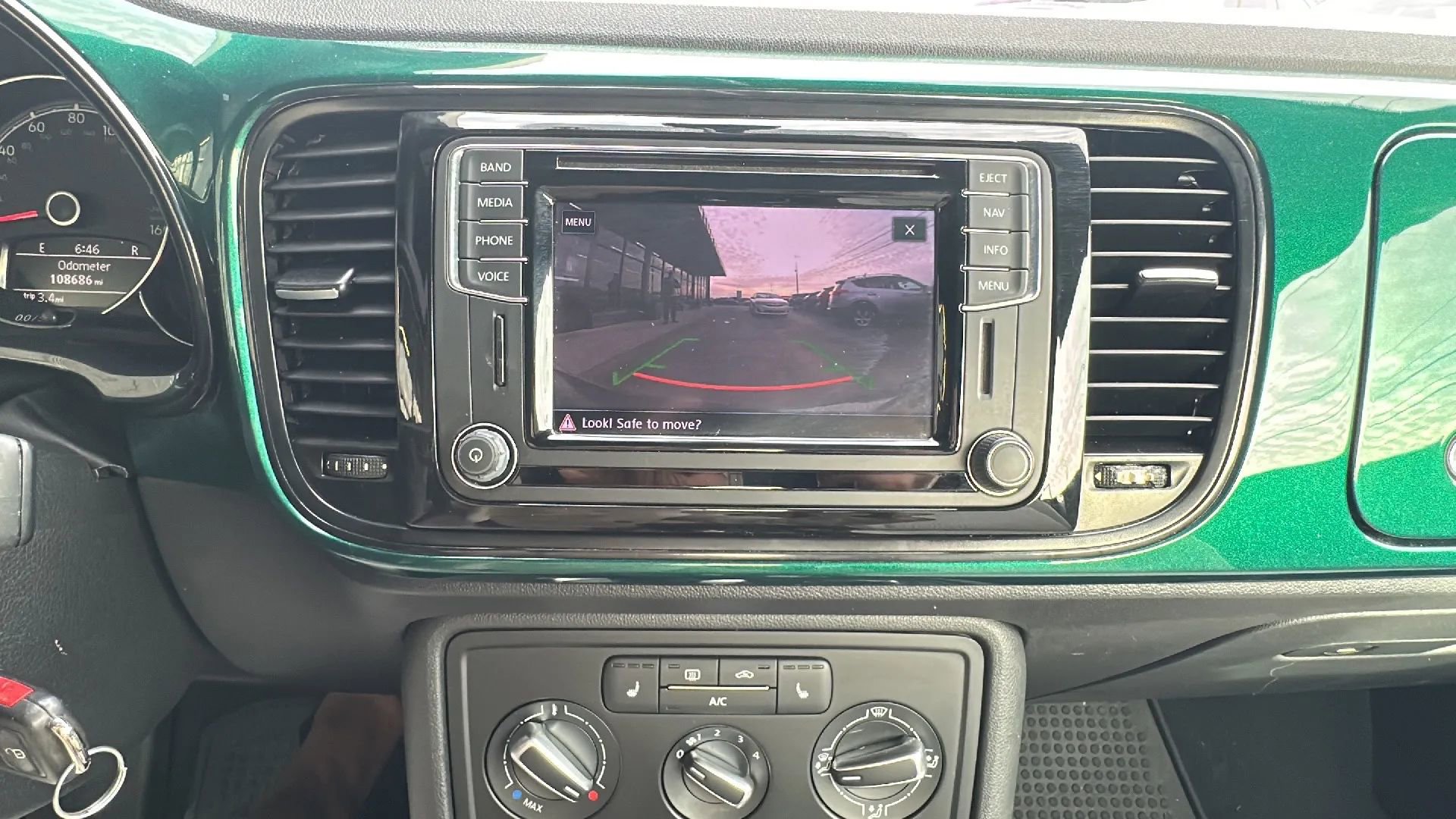 Used 2017 Volkswagen Beetle 1.8T Classic image 14