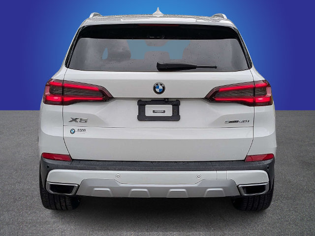 Used 2022 BMW X5 sDrive40i w/ Executive Package RWD image 4