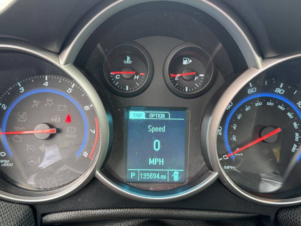 Used 2015 Chevrolet Cruze LT image 13