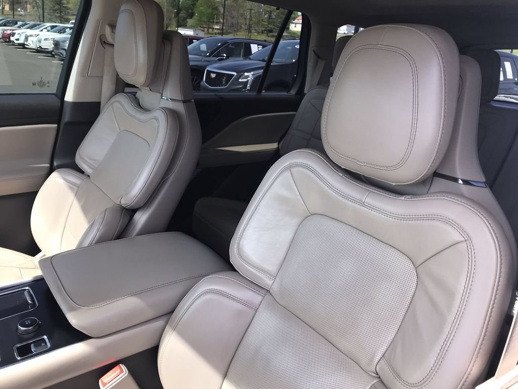 Used 2021 Lincoln Aviator Reserve w/ Equipment Group 210A AWD/4WD image 11