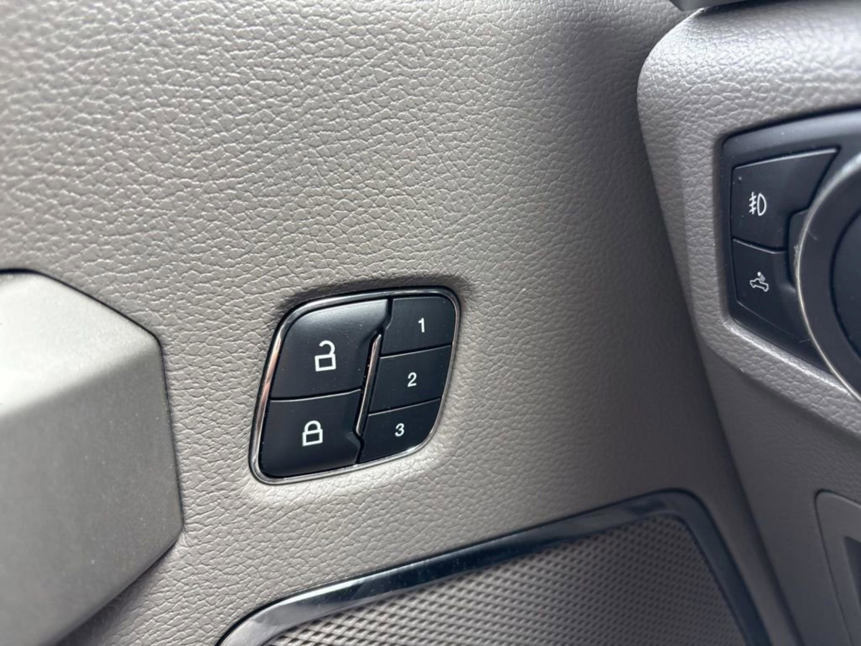 Used 2018 Ford F150 Lariat AWD/4WD image 29