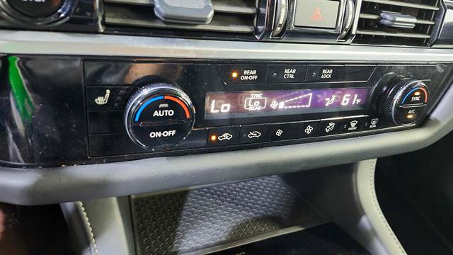 Certified 2025 Nissan Pathfinder SV FWD image 18
