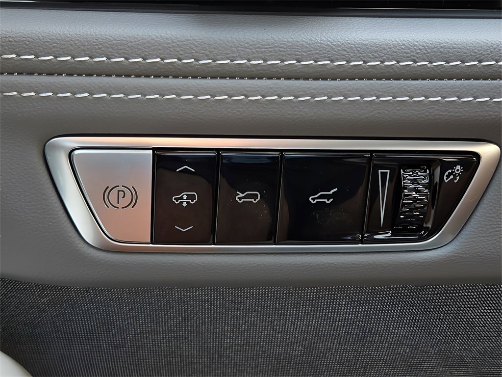 New 2026 Cadillac Escalade IQ Luxury 1 w/ LPO, Floor Liner Package image 25