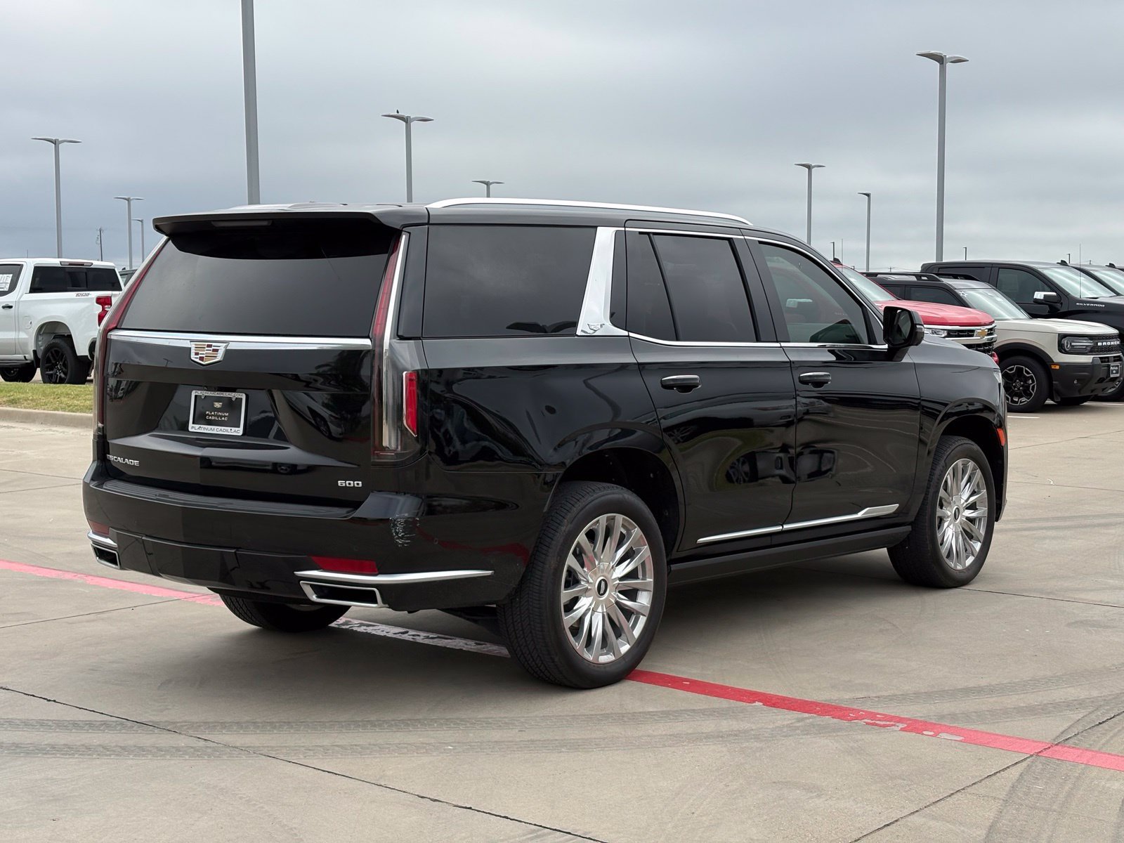 Used 2024 Cadillac Escalade Premium Luxury w/ Performance Package AWD/4WD image 7