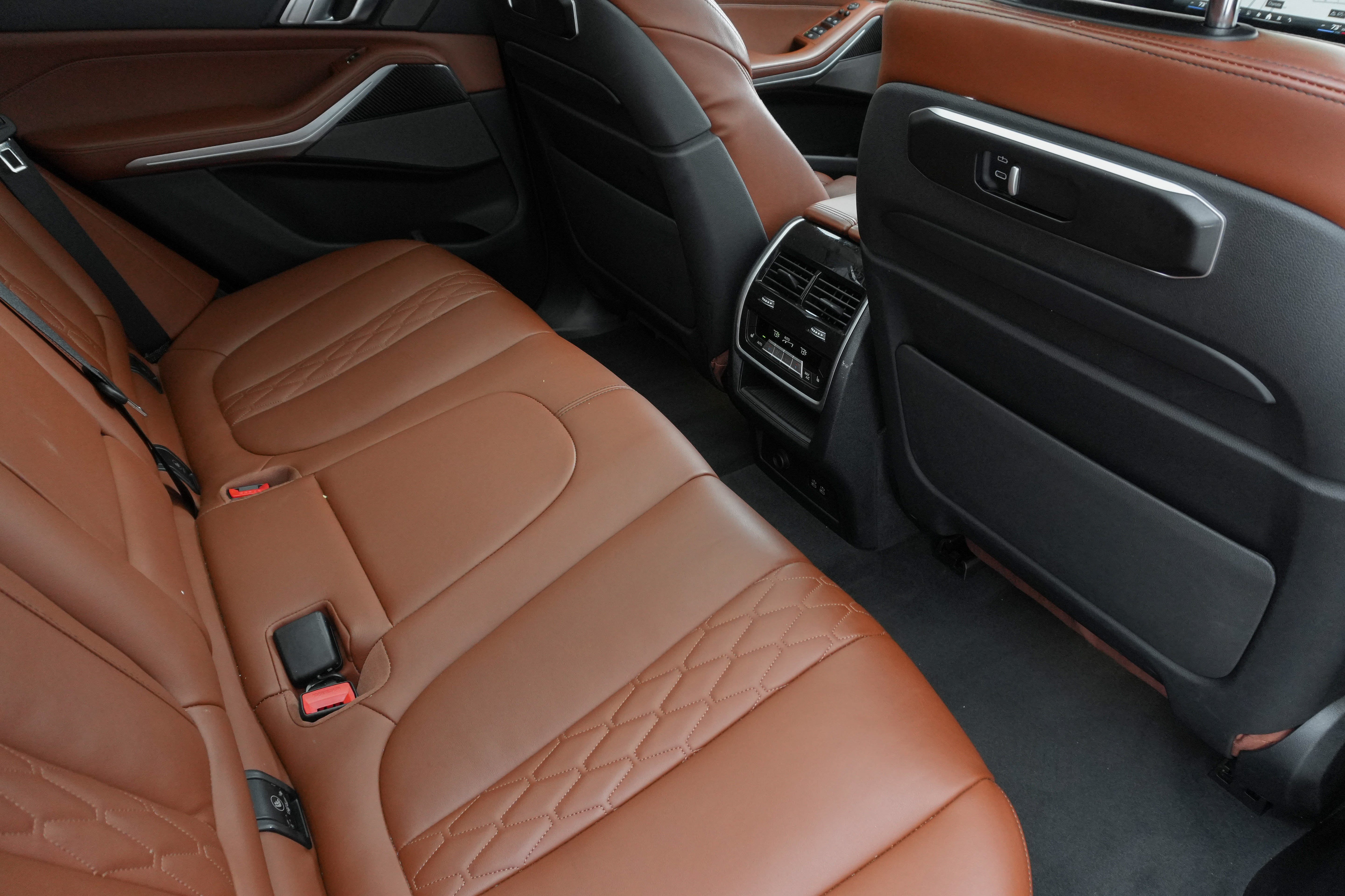 Certified 2024 BMW X5 M60i w/ Executive Package AWD/4WD image 31