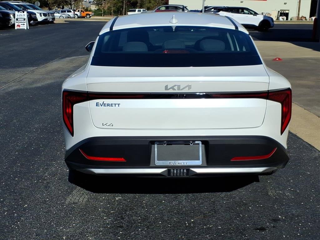 Used 2025 Kia K4 EX image 6