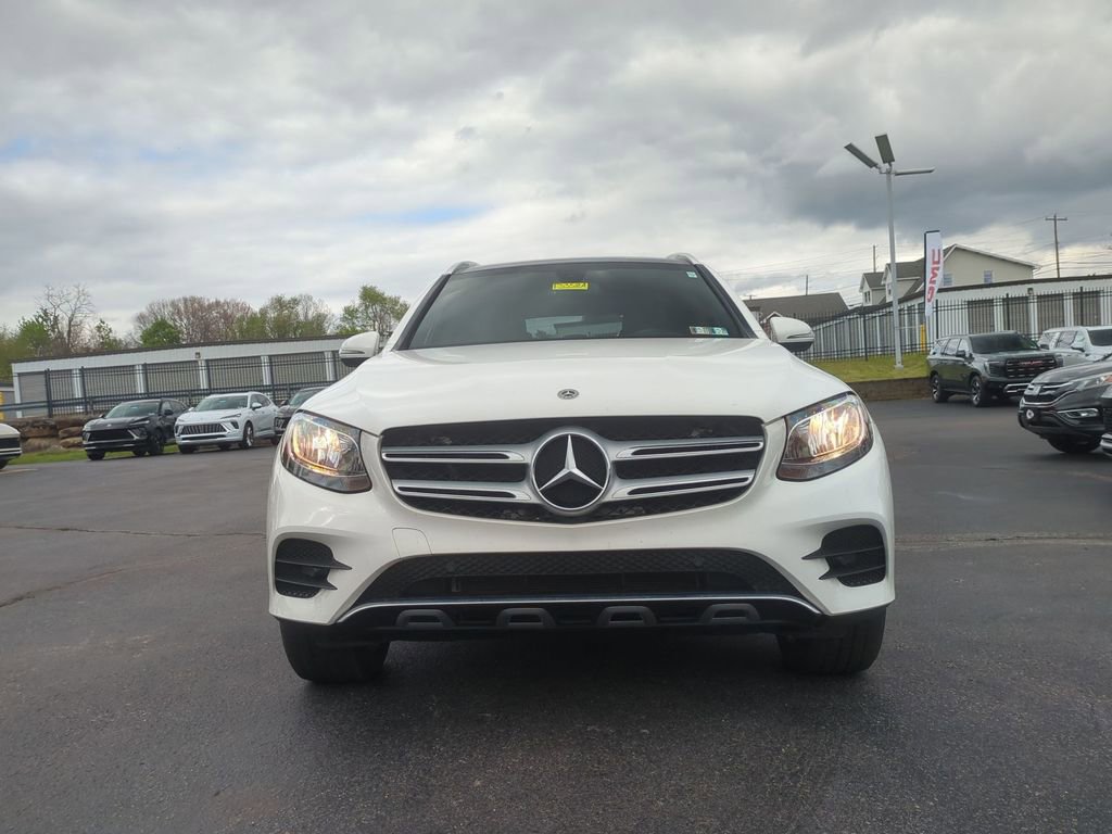 Used 2019 Mercedes-Benz GLC 300 4MATIC image 2