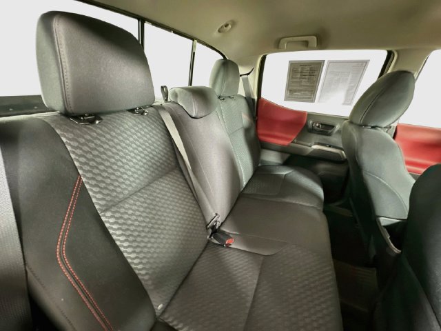 Certified 2023 Toyota Tacoma SR5 AWD/4WD image 31