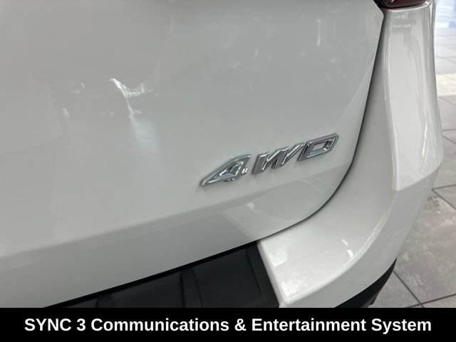 Used 2023 Ford Explorer XLT w/ Equipment Group 202A AWD/4WD image 11