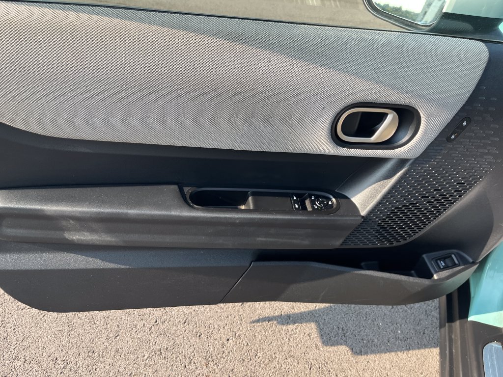 Used 2025 MINI Cooper S FWD image 11