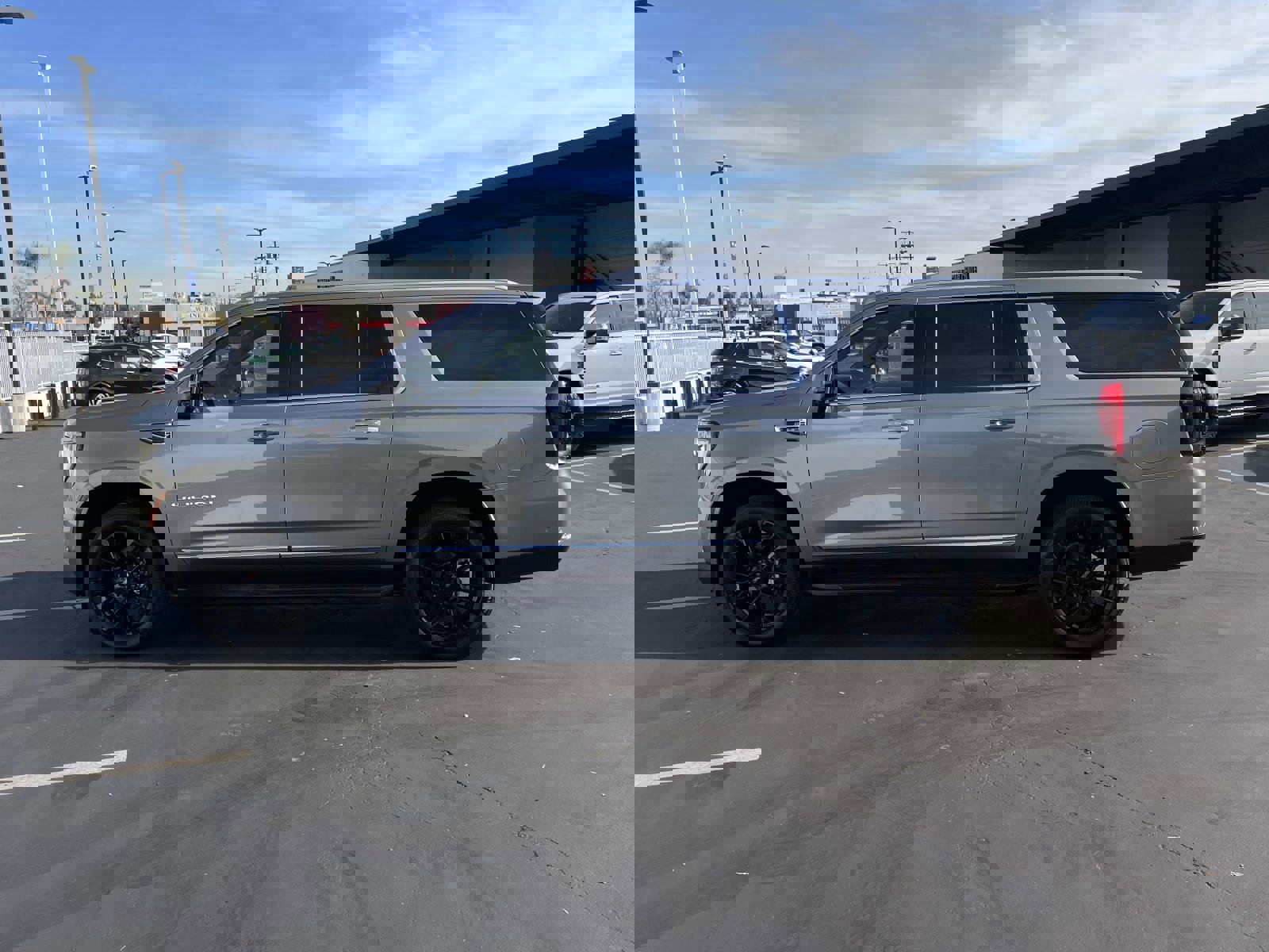 New 2026 GMC Yukon XL Elevation image 8