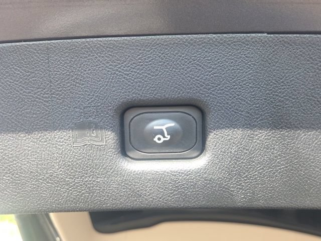 Used 2023 Lincoln Nautilus Reserve AWD/4WD image 15