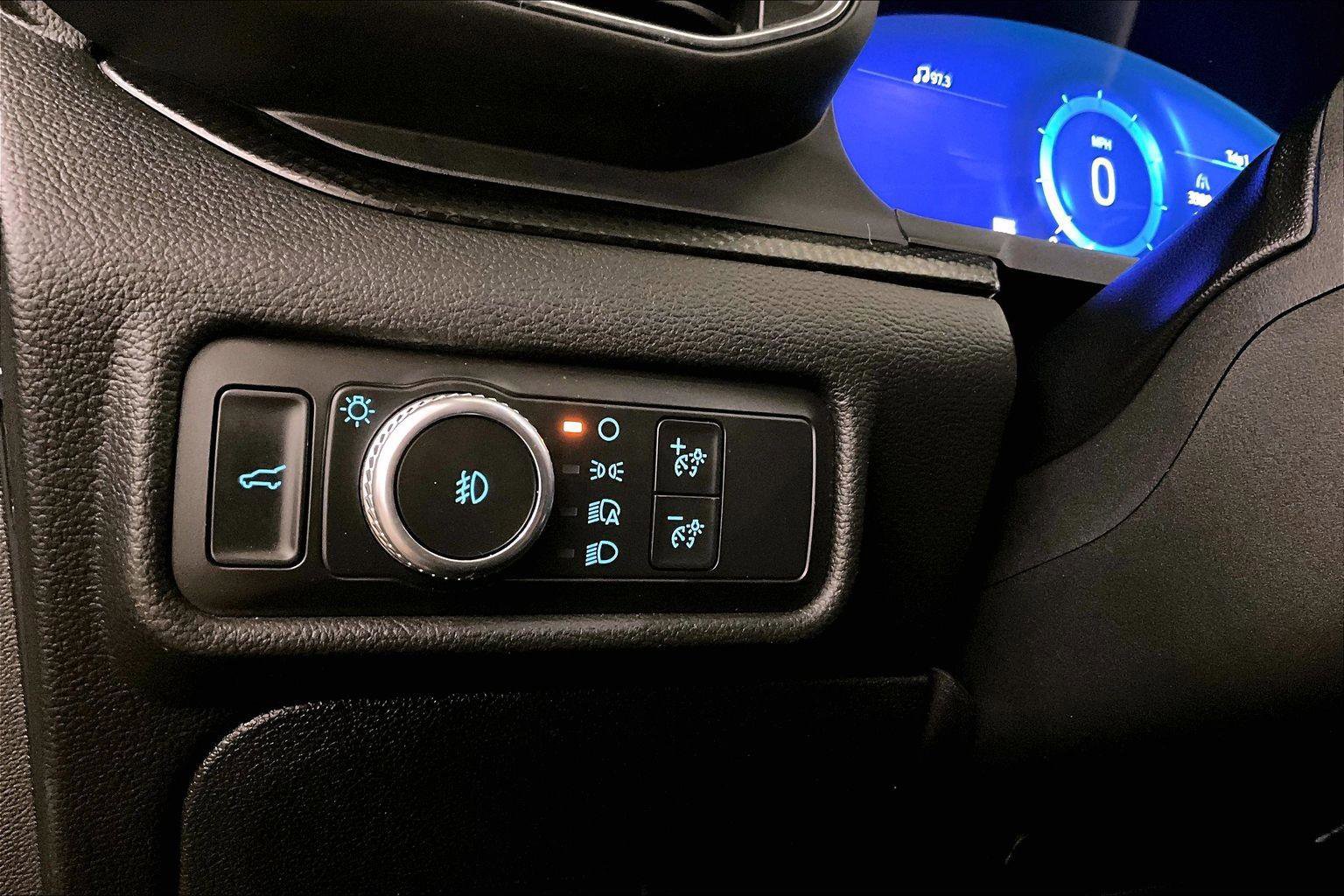 Used 2020 Ford Explorer ST w/ Premium Technology Package image 31