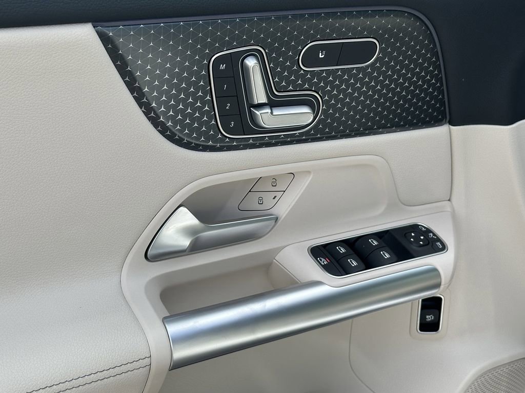 Certified 2025 Mercedes-Benz GLA 250 4MATIC image 12