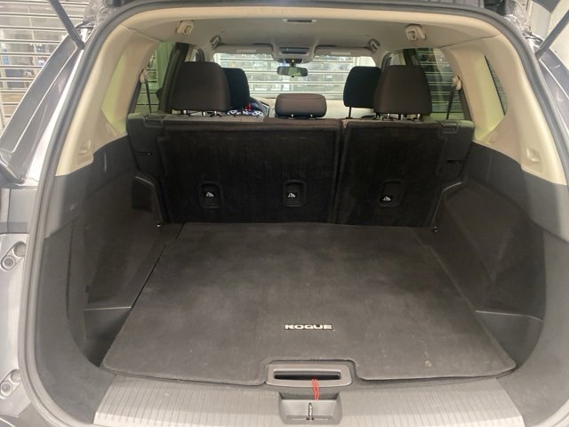Used 2023 Nissan Rogue SV image 8
