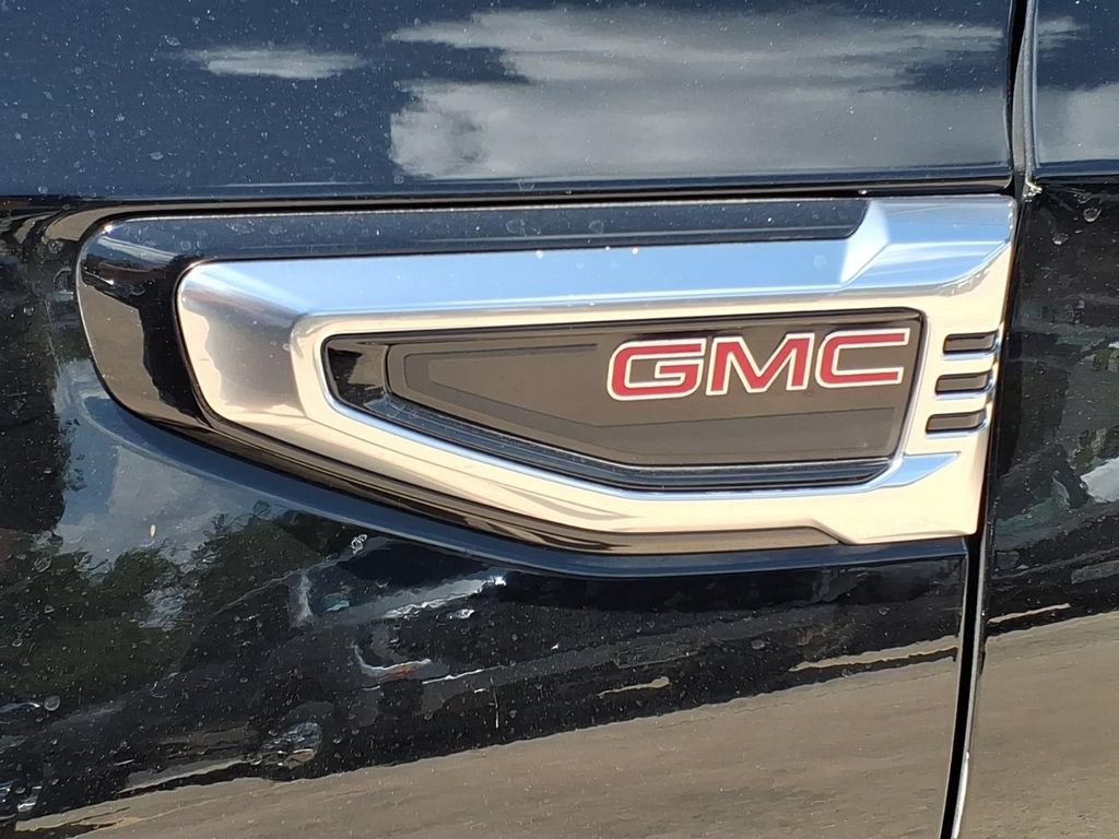 New 2026 GMC Yukon XL Denali w/ Sun & Power Step Package AWD/4WD image 10