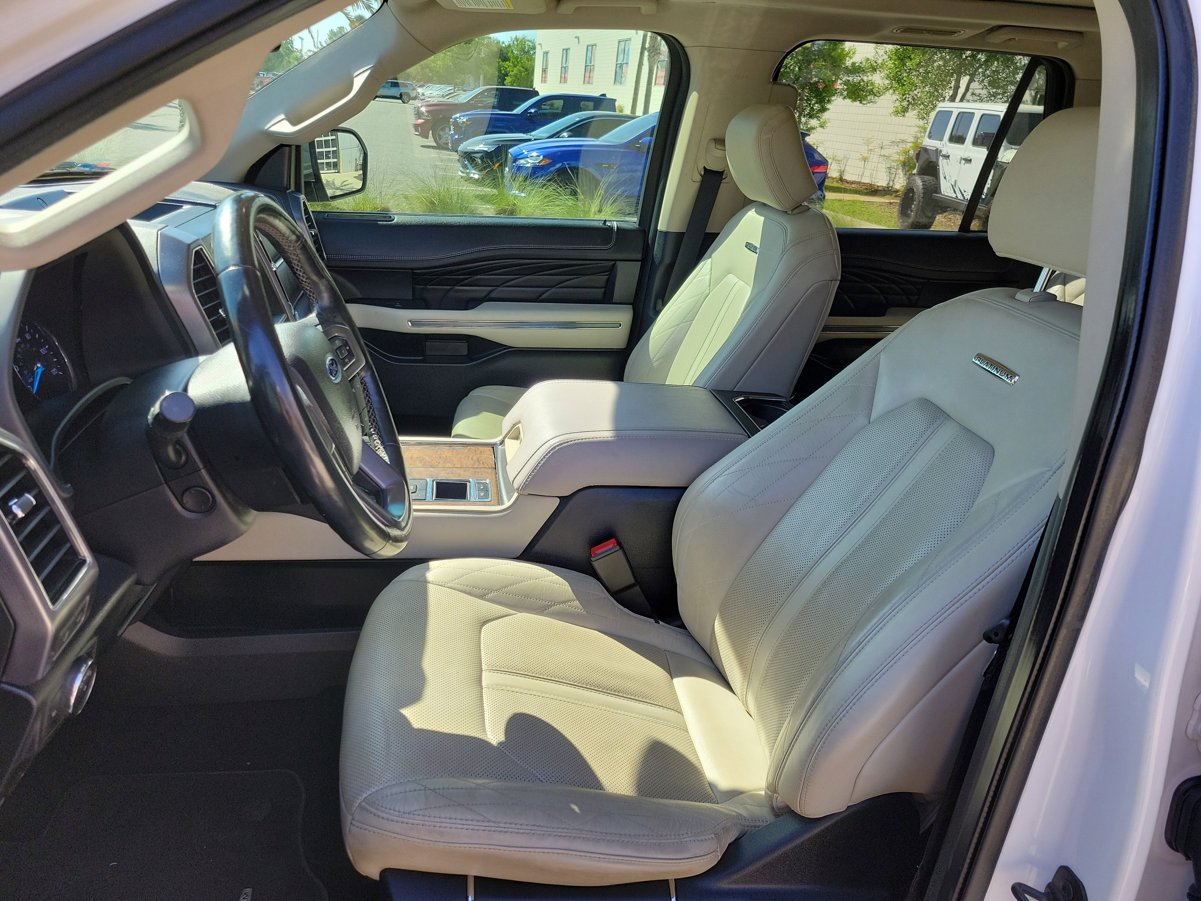 Used 2019 Ford Expedition Platinum RWD image 13