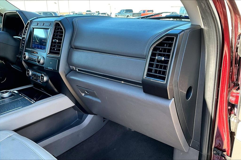 Used 2021 Ford Expedition Max Limited image 19