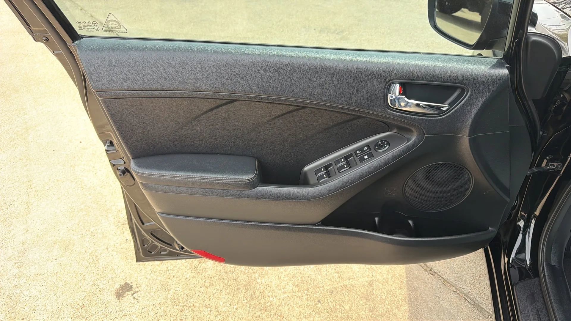 Used 2014 Kia Forte LX w/ Popular Package image 9