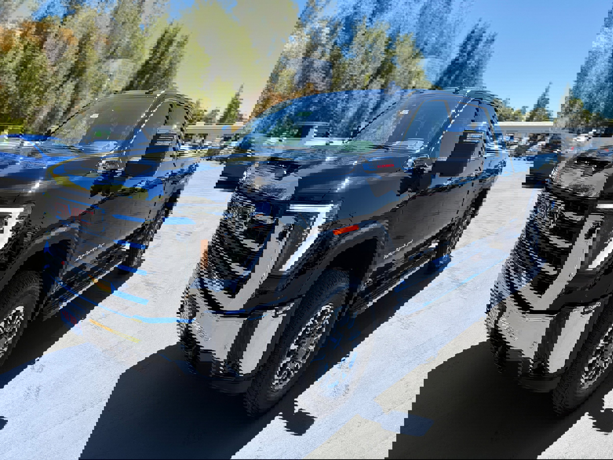 New 2025 GMC Sierra 2500 SLT w/ SLT Premium Package image 1