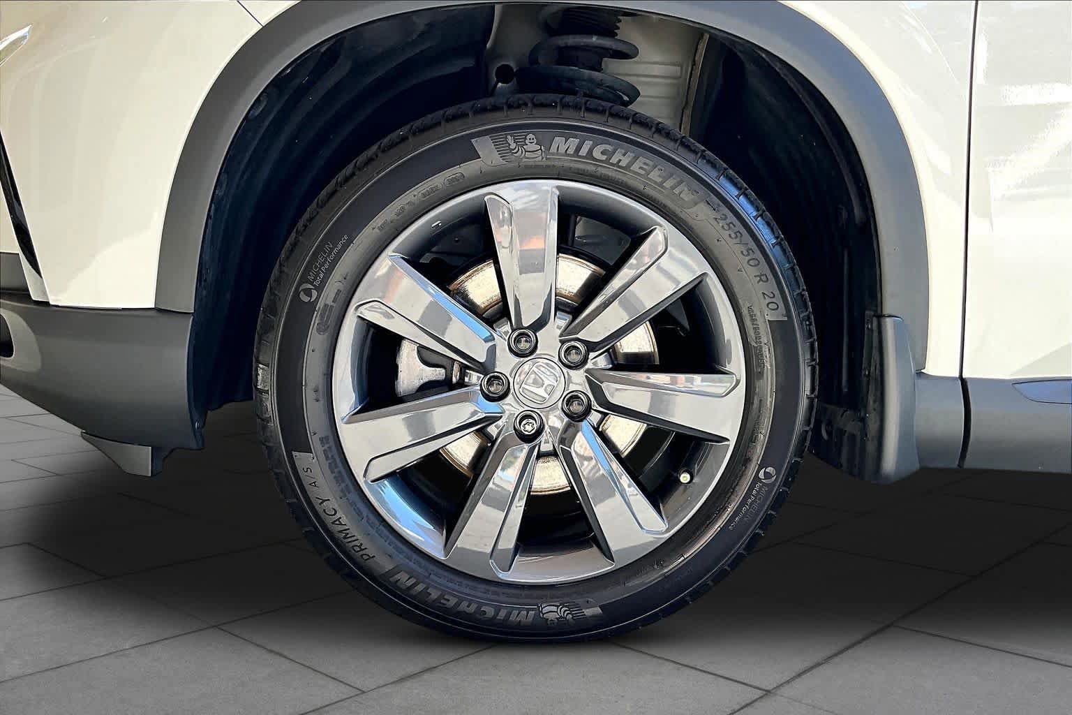 Certified 2025 Honda Pilot Sport image 11
