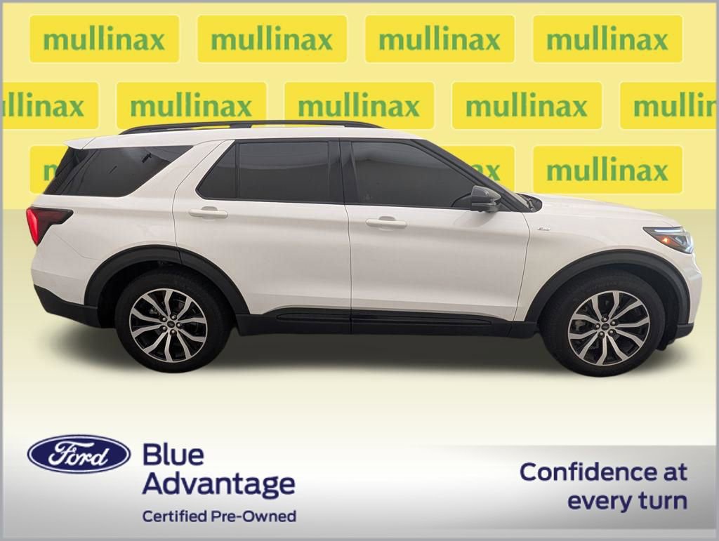 Certified 2025 Ford Explorer ST-Line w/ Premium Package image 2
