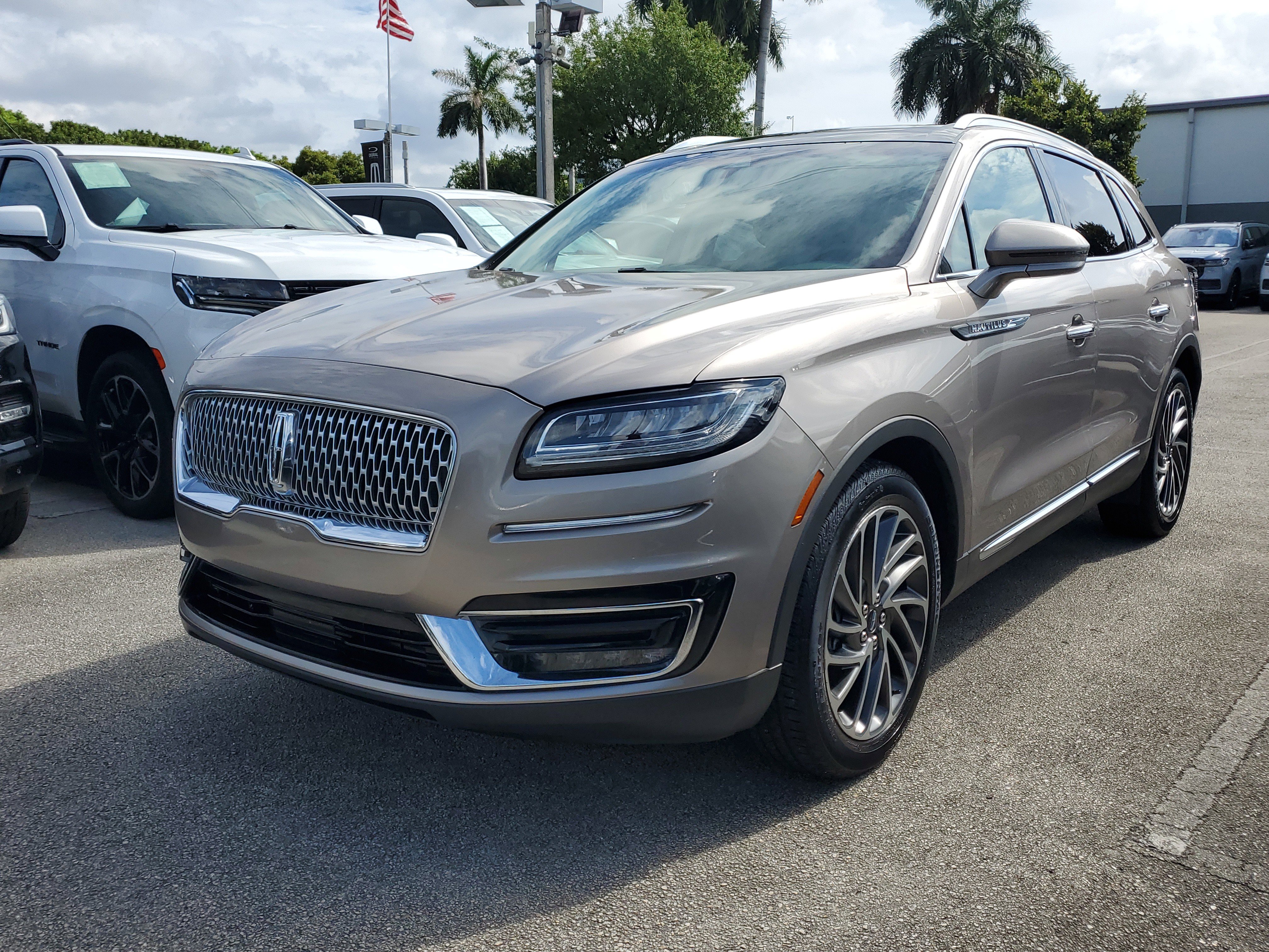 Certified 2020 Lincoln Nautilus Reserve image 3