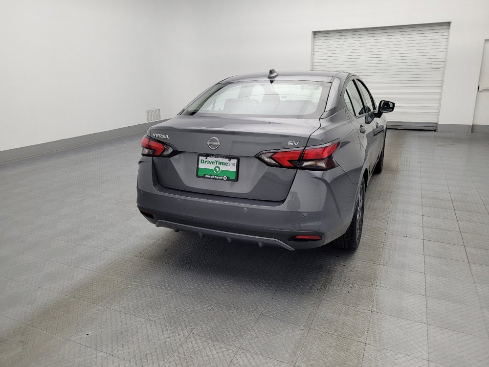 Used 2023 Nissan Versa SV image 7
