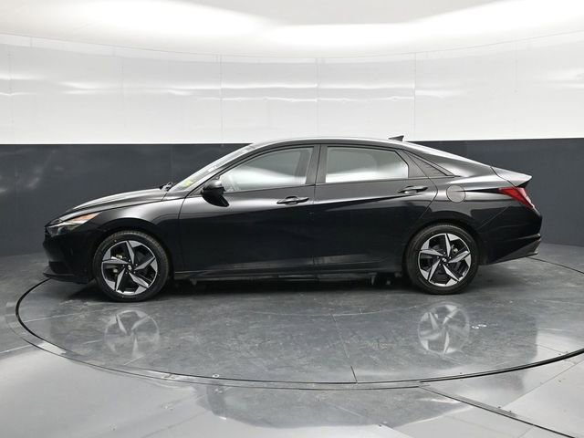 Used 2023 Hyundai Elantra SEL w/ Convenience Package FWD image 9
