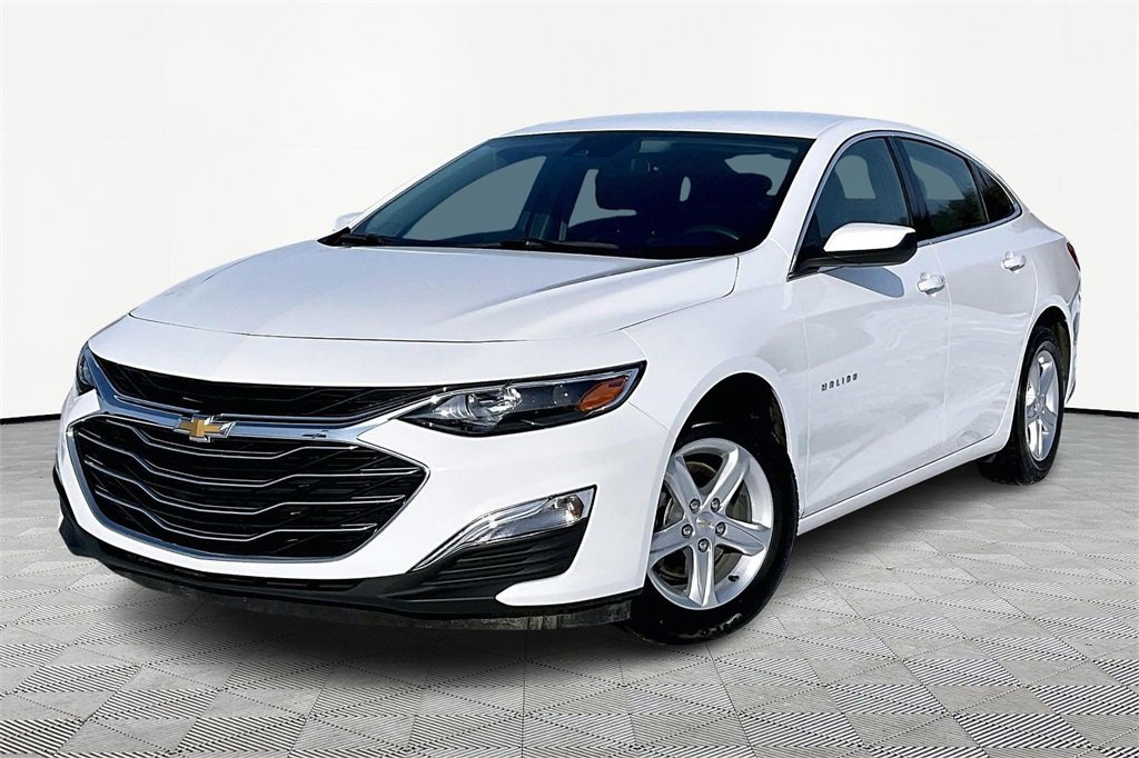 Used 2024 Chevrolet Malibu LS image 1