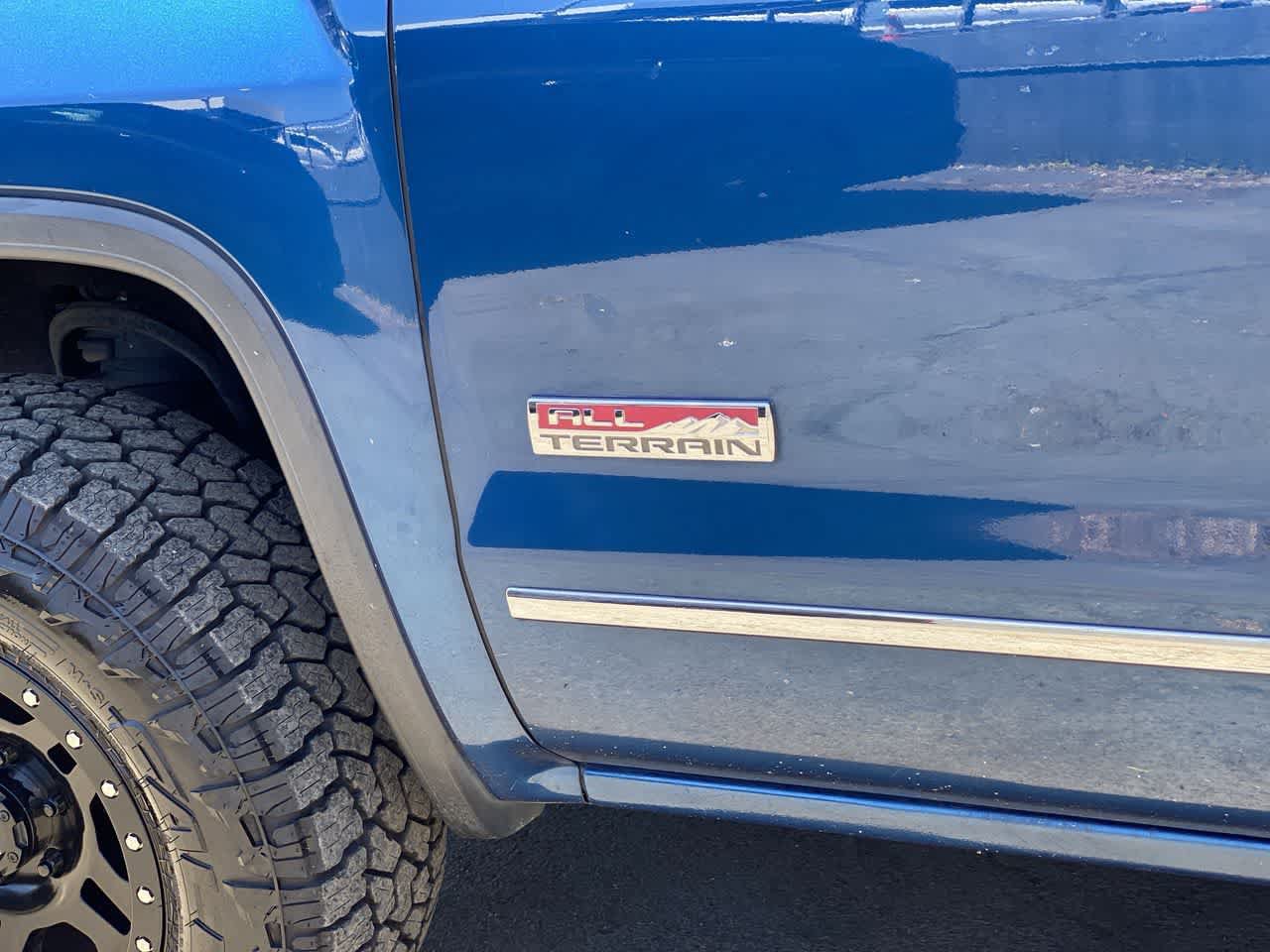 Used 2016 GMC Sierra 1500 SLE w/ All-Terrain Package AWD/4WD image 10