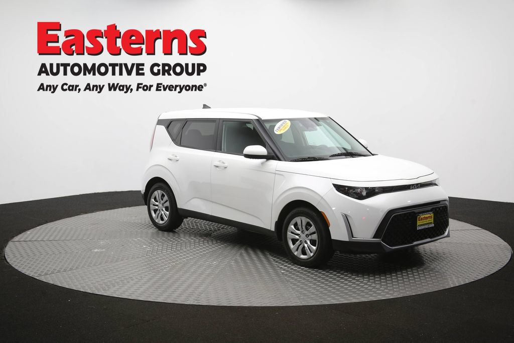 Used 2023 Kia Soul LX FWD image 47