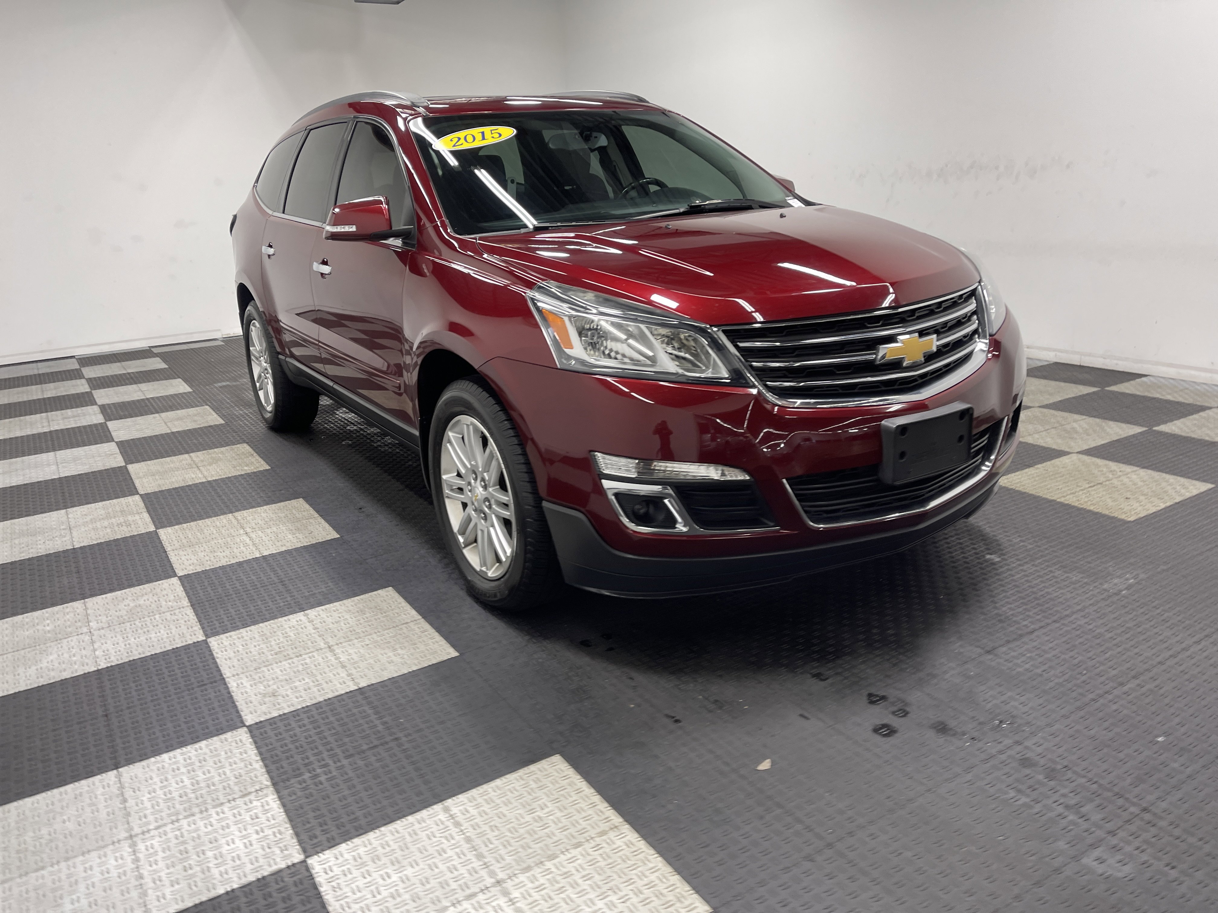 Used 2015 Chevrolet Traverse LT w/ Style and Technology Package image 6