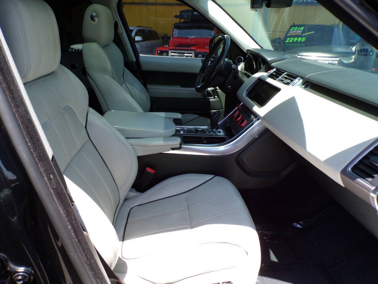 Used 2014 Land Rover Range Rover Sport HSE AWD/4WD image 11