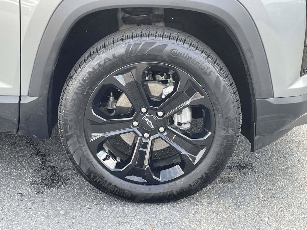 Used 2026 Chevrolet Equinox LT w/ Midnight Edition FWD image 10