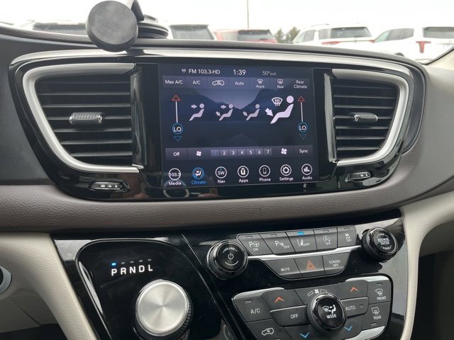 Used 2020 Chrysler Pacifica Touring w/ Advanced Safetytec Group image 42