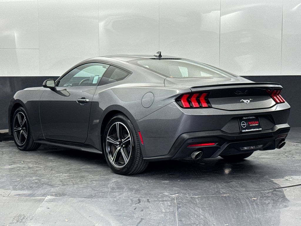 Used 2024 Ford Mustang Premium image 5