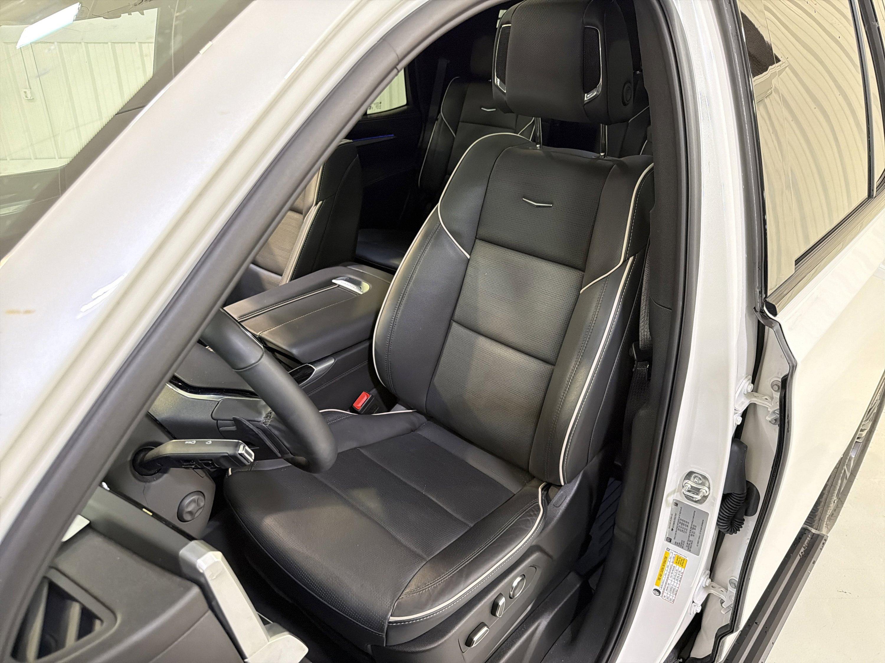 Used 2025 Cadillac Escalade Sport w/ LPO, ONYX Package AWD/4WD image 10