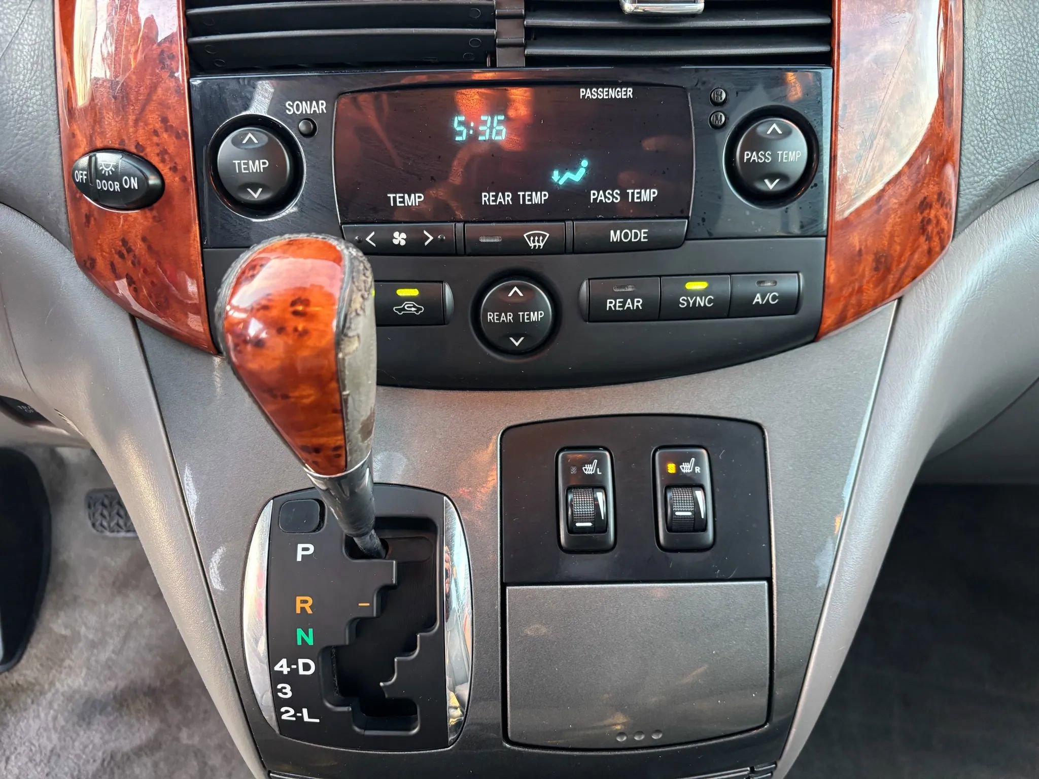Used 2009 Toyota Sienna XLE image 26