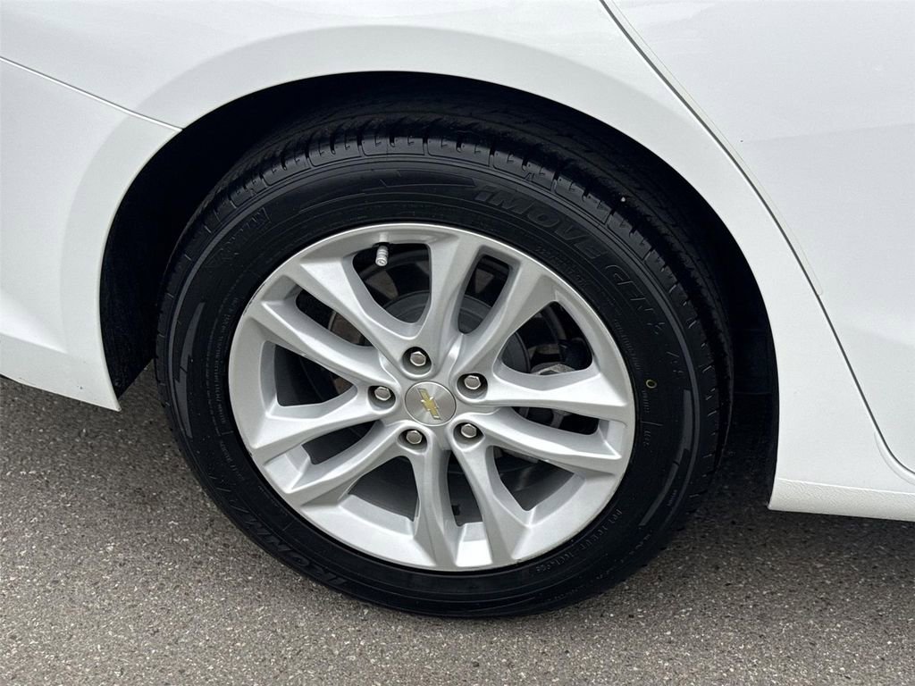 Used 2018 Chevrolet Malibu LT w/ Driver Confidence Package FWD image 30