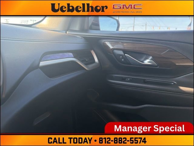 Used 2020 GMC Terrain Denali w/ Denali Premium Package FWD image 30