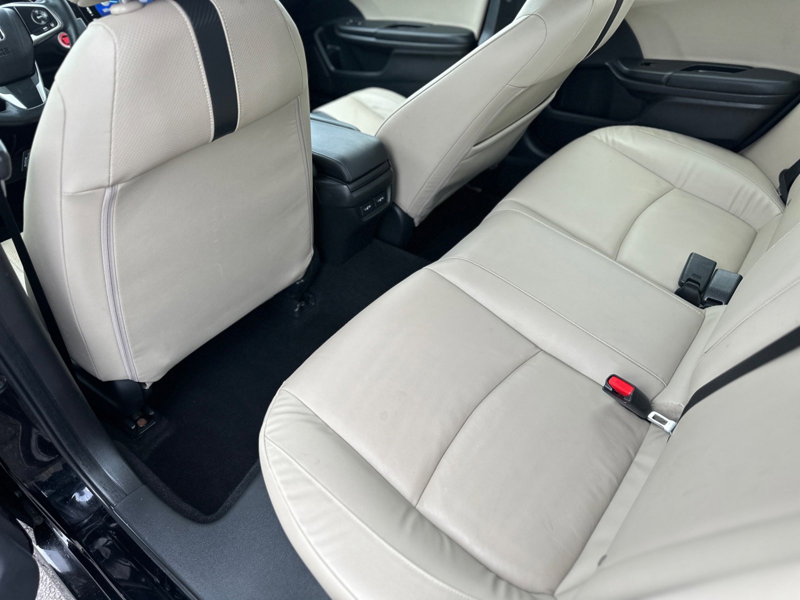 Used 2018 Honda Civic Touring image 35