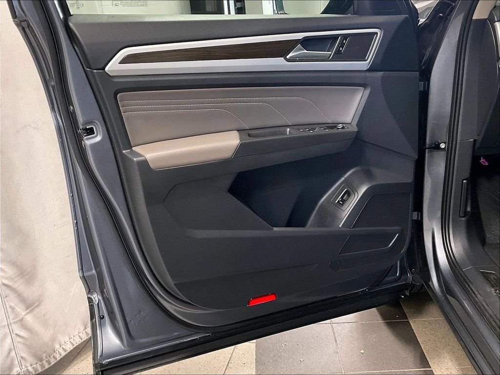 Used 2023 Volkswagen Atlas SE AWD/4WD image 9