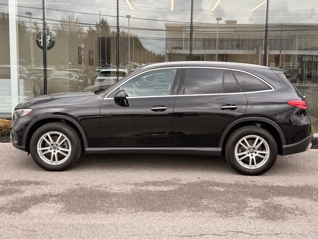 Used 2023 Mercedes-Benz GLC 300 4MATIC image 3