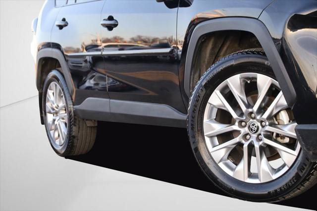 Certified 2025 Toyota RAV4 XLE Premium image 3