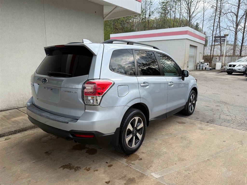 Used 2018 Subaru Forester 2.5i Premium AWD/4WD image 3