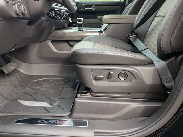 New 2026 Chevrolet Silverado 1500 ZR2 w/ Dark Appearance Package image 11
