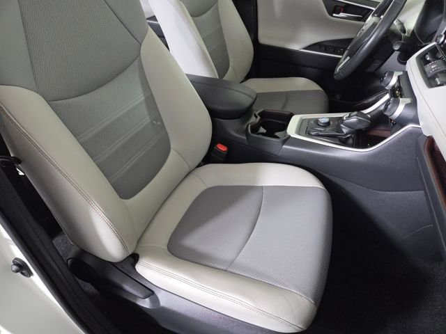 Used 2020 Toyota RAV4 Limited image 31